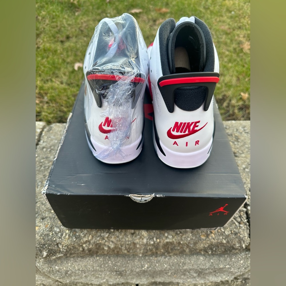 Retro 6 “Carmine” - Picture 2 of 5